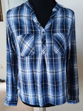 Weatherproof Women's Blue Plaid Front-Pocket Button-Down Shirt